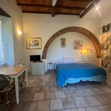 B&B La Fucinaia Pet Friendly Adults Only Campiglia Marittima Exteriör bild