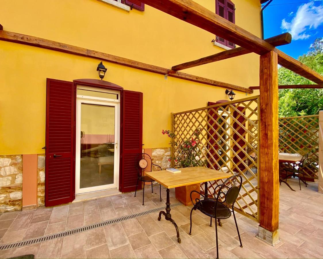 B&B La Fucinaia Pet Friendly Adults Only Campiglia Marittima Exteriör bild