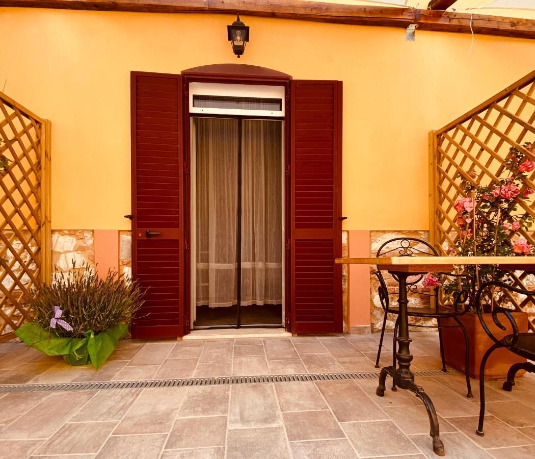B&B La Fucinaia Pet Friendly Adults Only Campiglia Marittima Exteriör bild